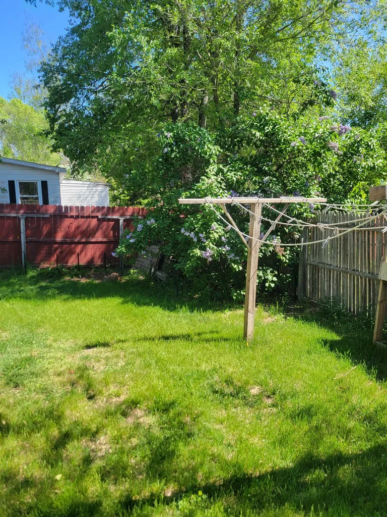 7 Mildred Avenue Raymond NH 03077