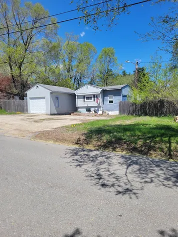 7 Mildred Avenue Raymond NH 03077