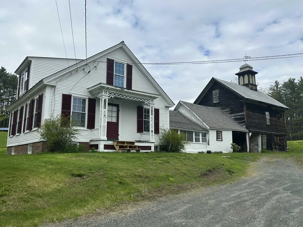 6 Bowers Road Hartland VT 05048