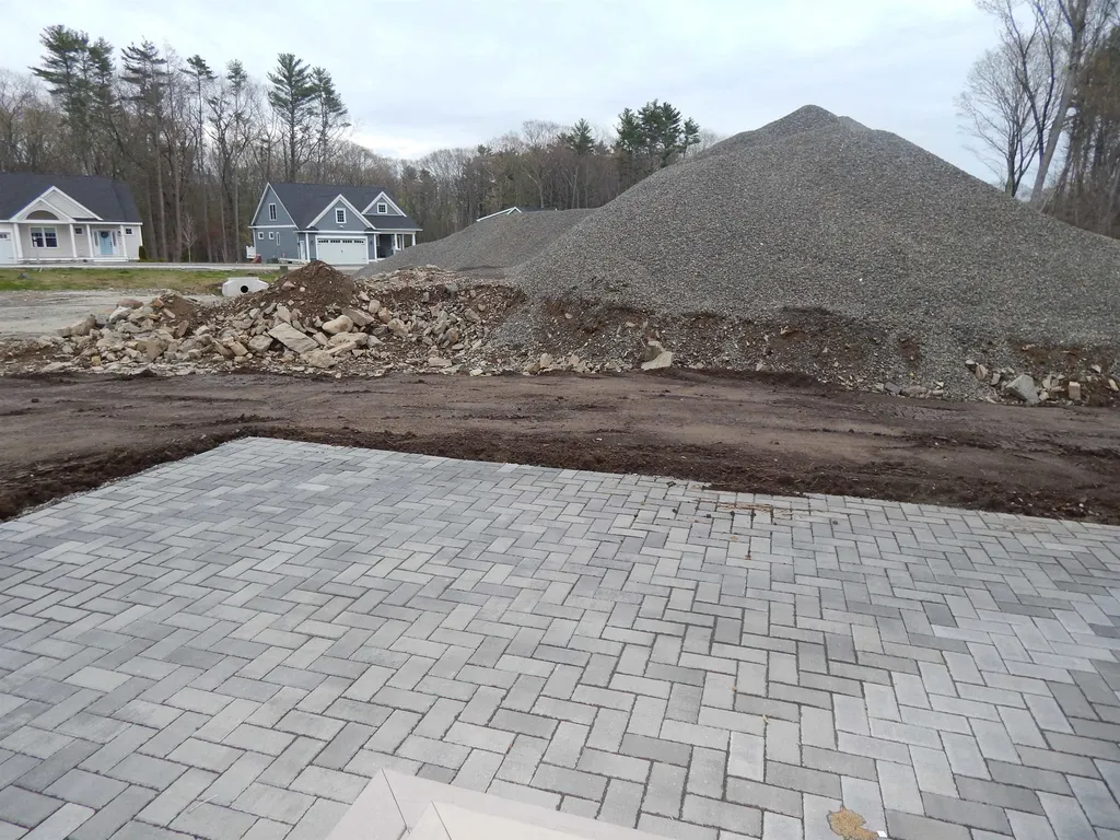 4 Rose Fountain Lane Hampton NH 03842