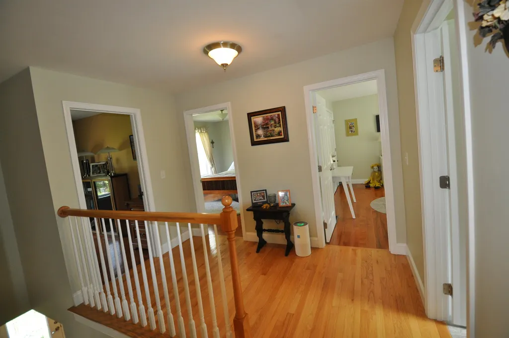 32 Blacksmith Lane Hollis NH 03049