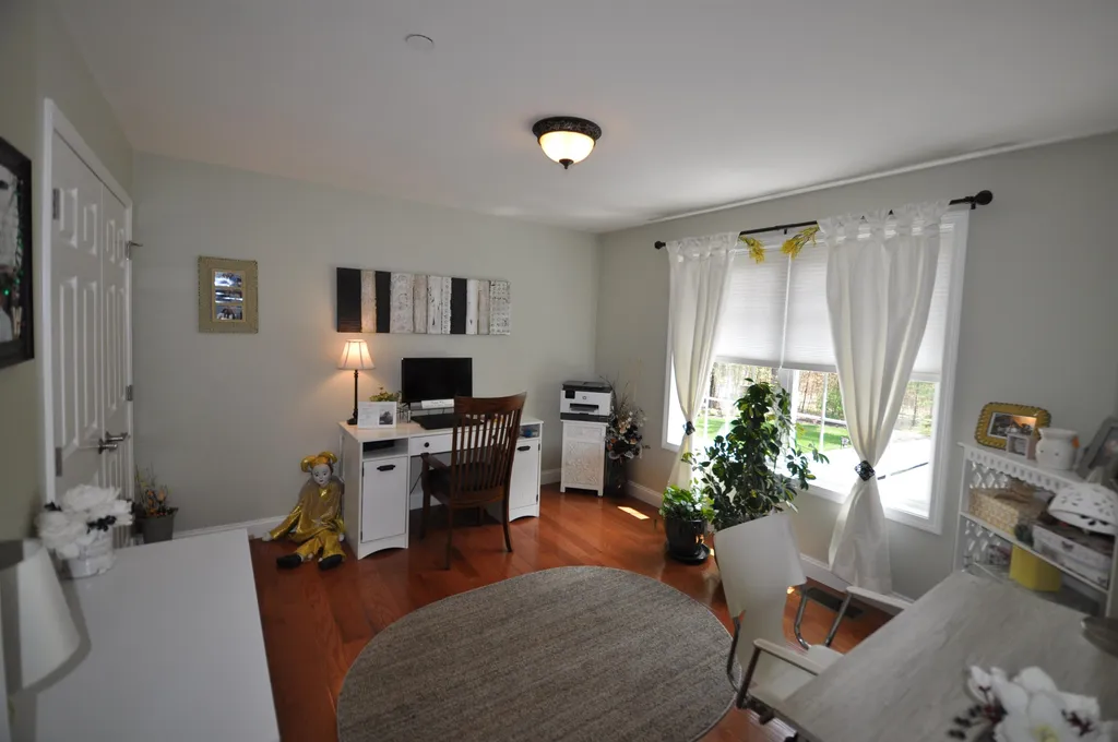 32 Blacksmith Lane Hollis NH 03049