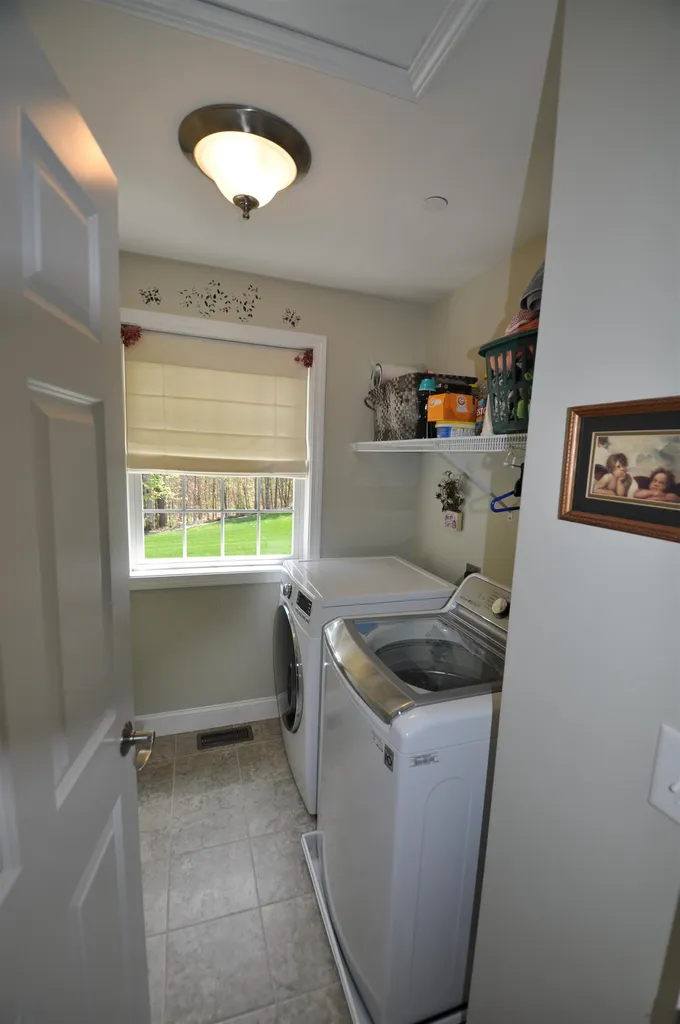 32 Blacksmith Lane Hollis NH 03049