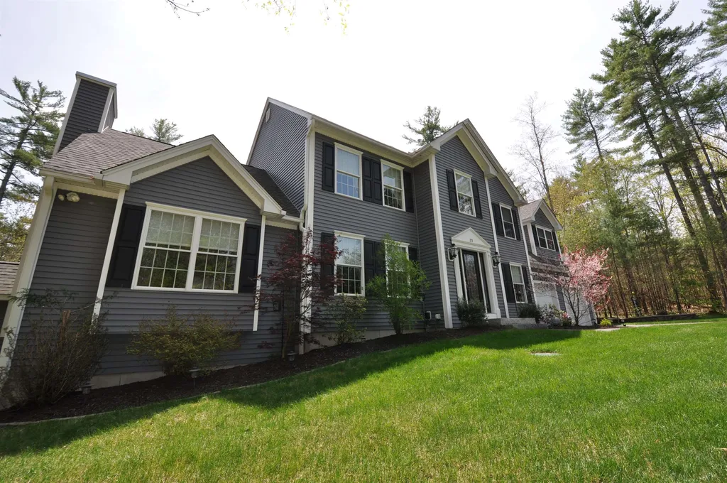 32 Blacksmith Lane Hollis NH 03049