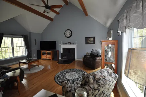 32 Blacksmith Lane Hollis NH 03049