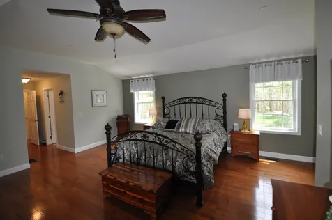 32 Blacksmith Lane Hollis NH 03049