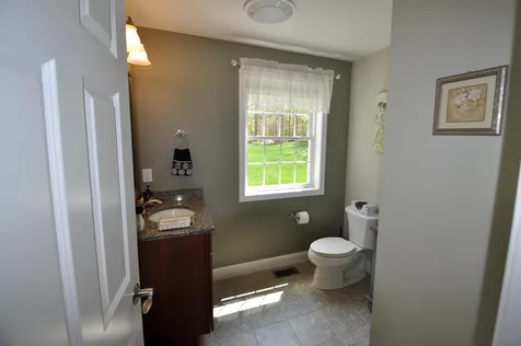 32 Blacksmith Lane Hollis NH 03049