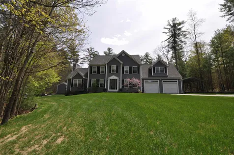 32 Blacksmith Lane Hollis NH 03049