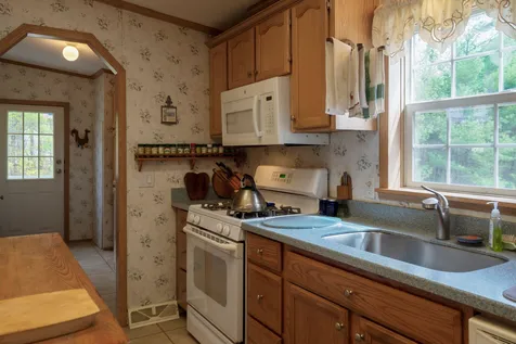 32 Eden Trail Hinsdale NH 03451