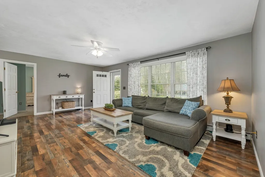 9 Wildwood Lane Wolfeboro NH 03894