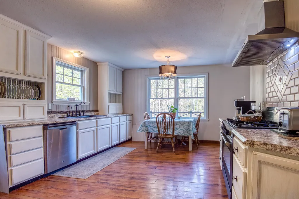 63 Nh Route 153 N Effingham NH 03882