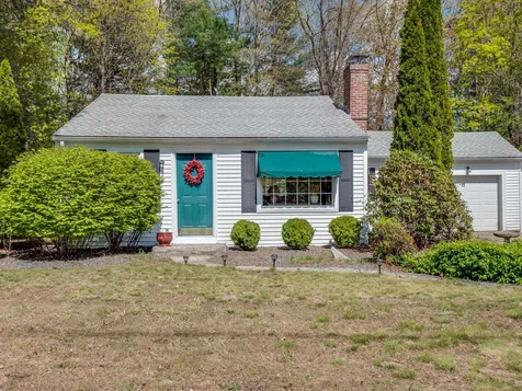 204 E Dunstable Road Nashua NH 03062