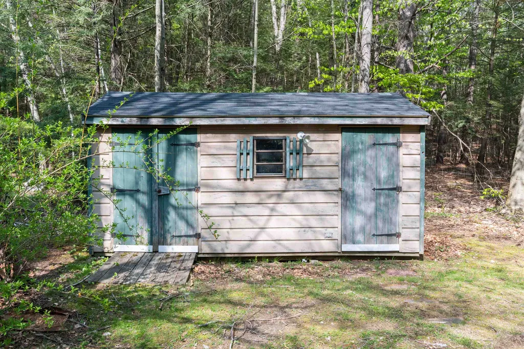 19 Rand Drive Chester NH 03036