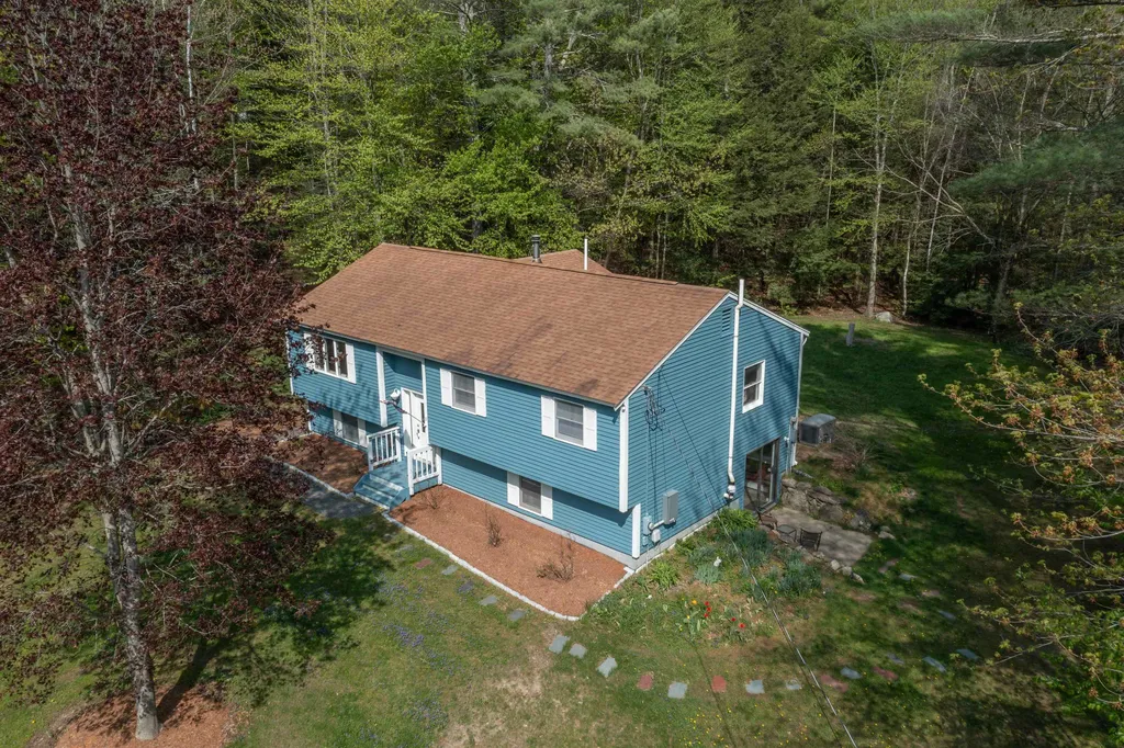 19 Rand Drive Chester NH 03036