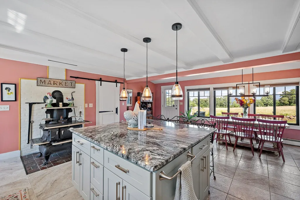 29 Woodman Road Sanbornton NH 03269