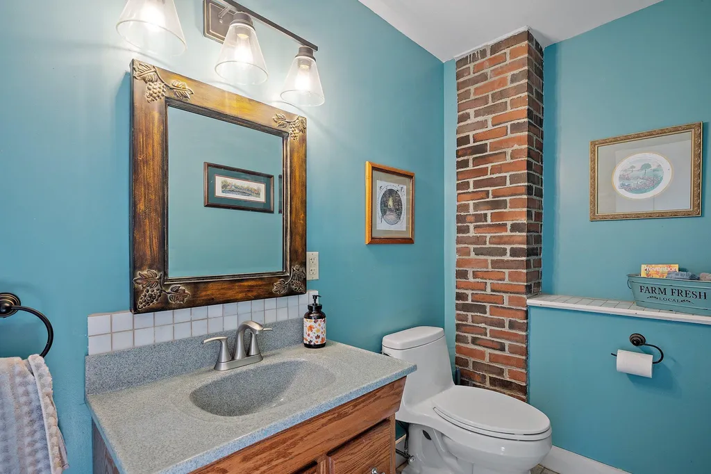 29 Woodman Road Sanbornton NH 03269