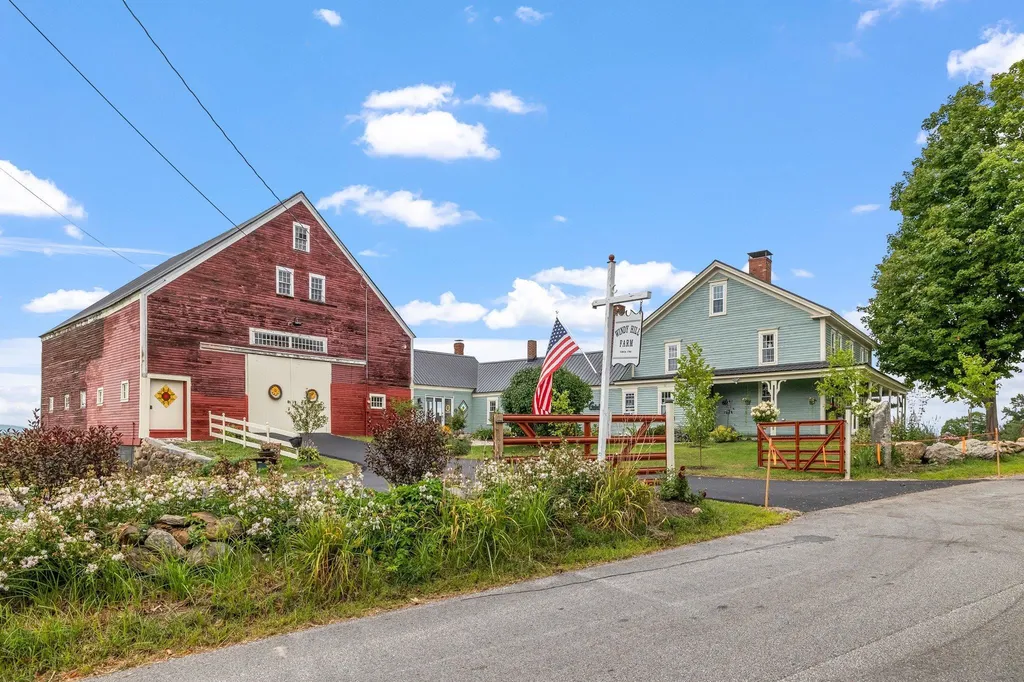 29 Woodman Road Sanbornton NH 03269