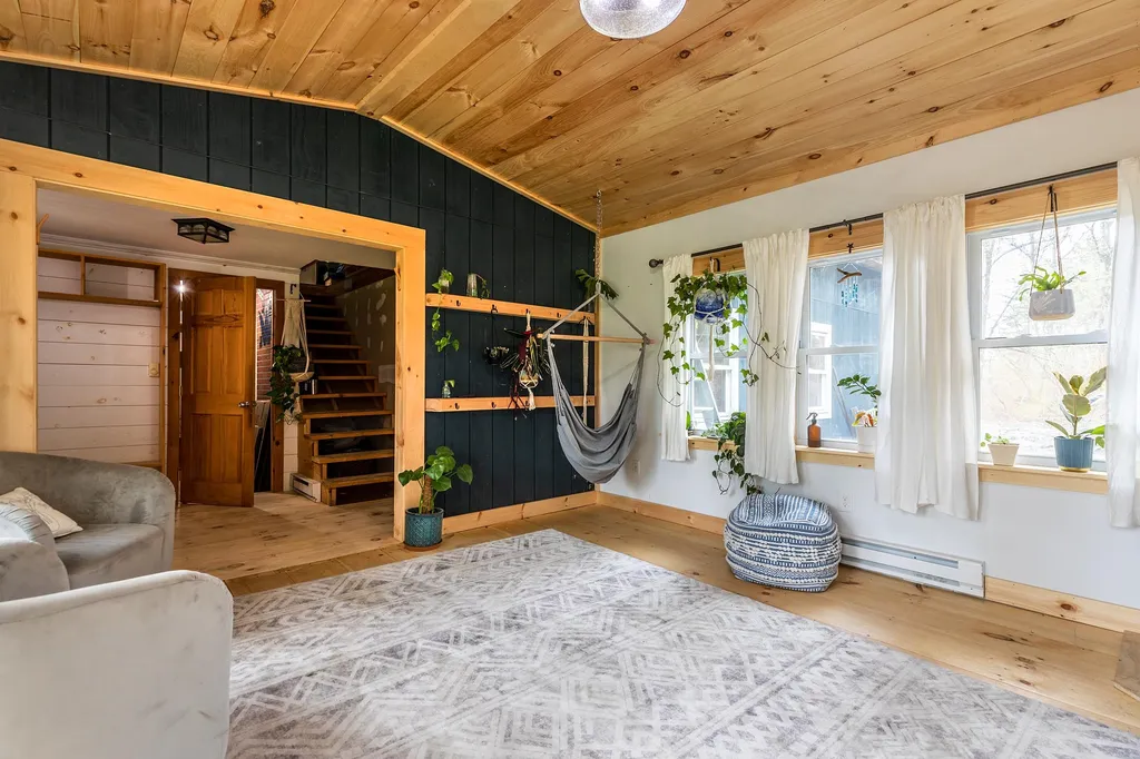 340 Royalton Hill Road Bethel VT 05032
