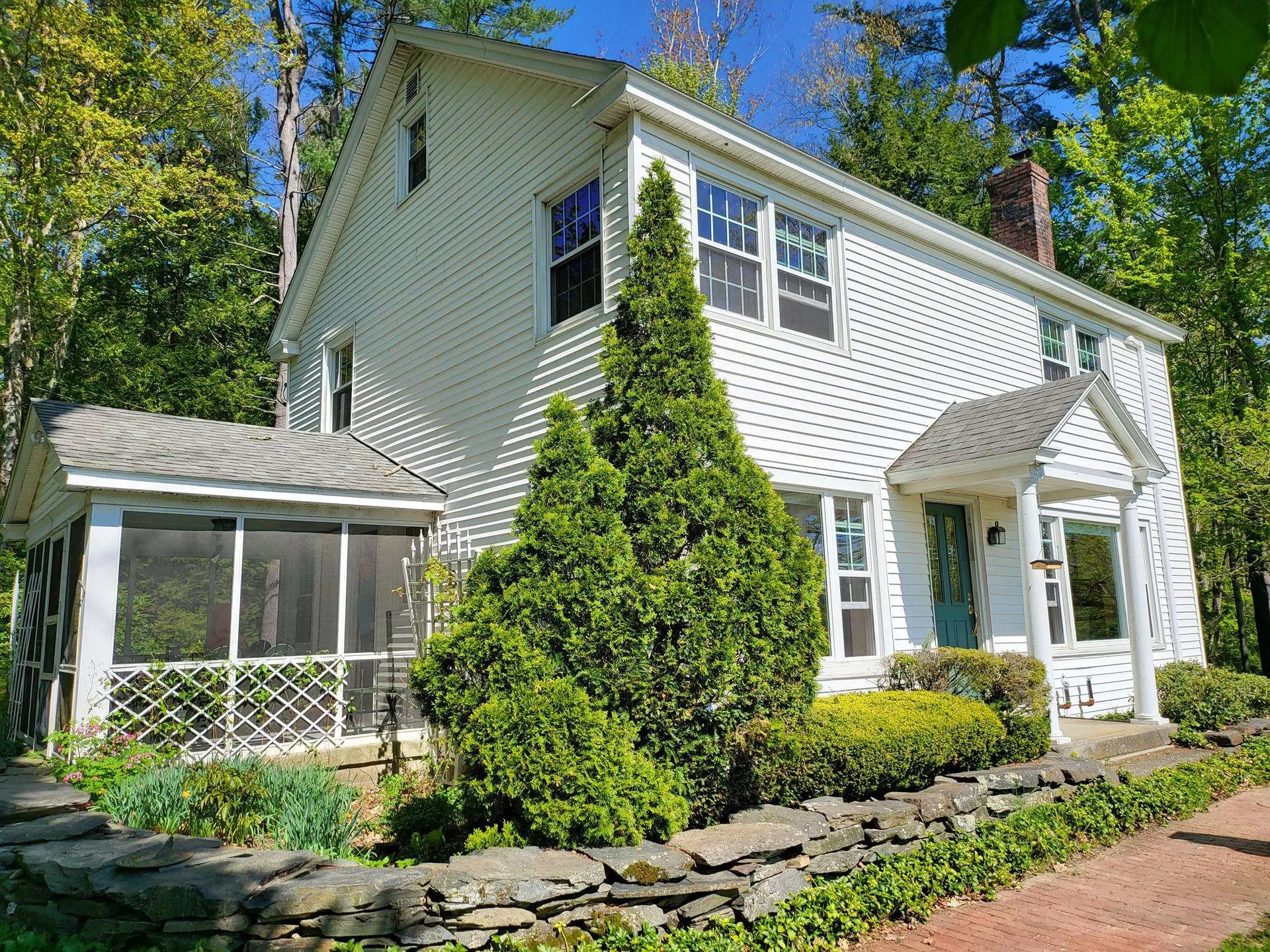 34 Ompawmet Road Putney VT 05346