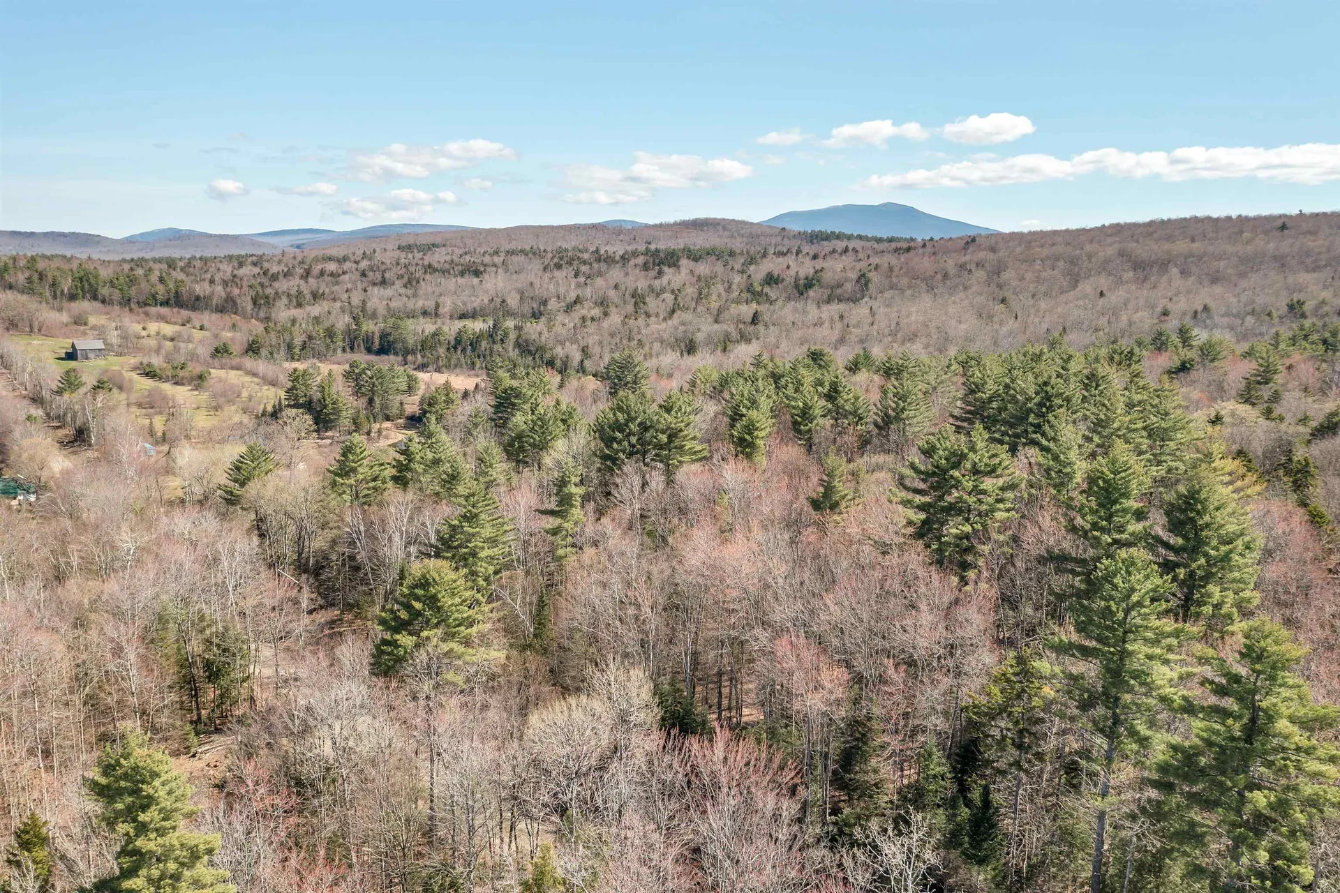 Cape Moonshine Road Piermont NH 03779