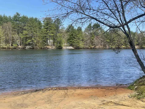 14 Dotties Lane Franklin NH 03235