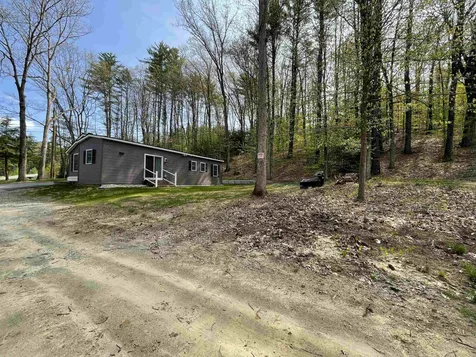 14 Dotties Lane Franklin NH 03235