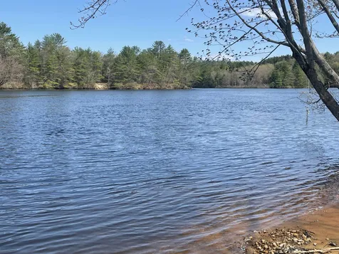 14 Dotties Lane Franklin NH 03235