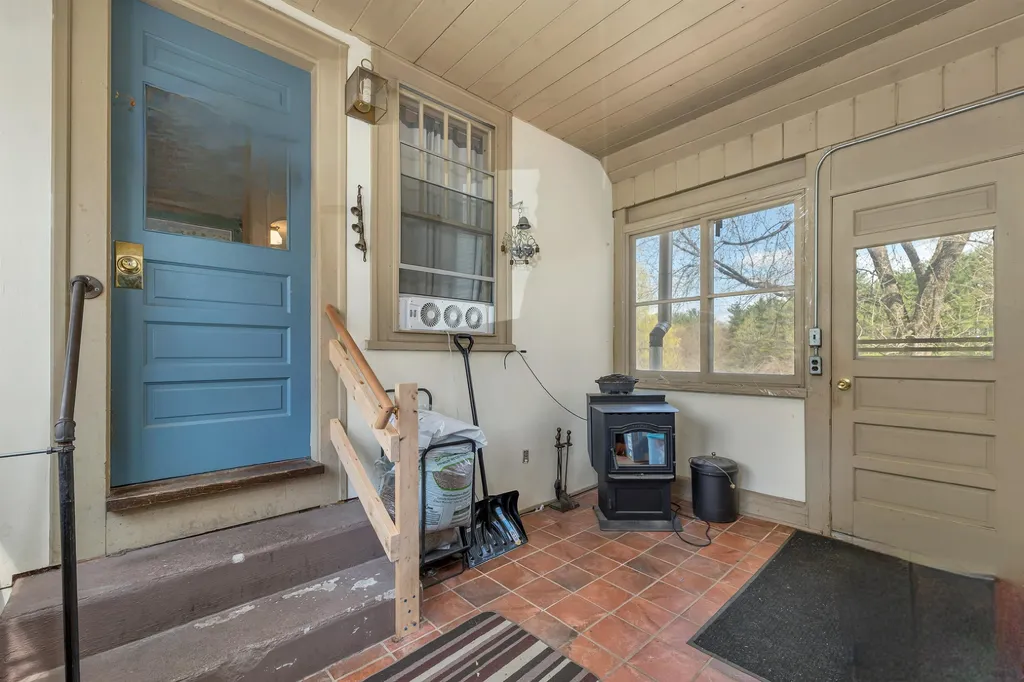 23 Jewett Road Dunbarton NH 03046