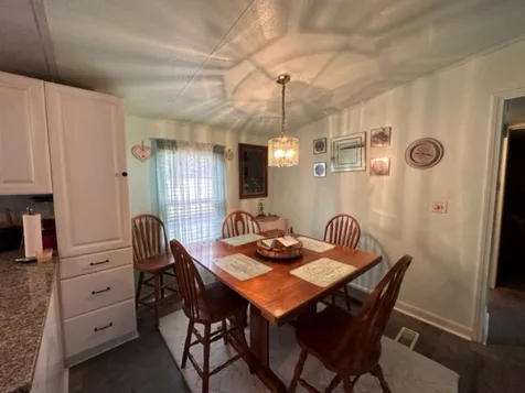 40 Pondview Road Swanzey NH 03446