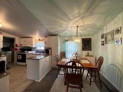 40 Pondview Road Swanzey NH 03446