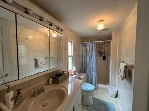 40 Pondview Road Swanzey NH 03446