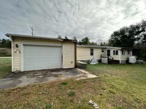 40 Pondview Road Swanzey NH 03446
