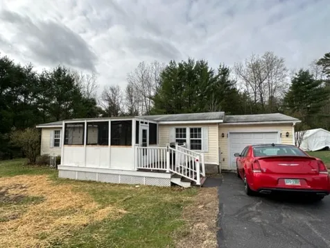 40 Pondview Road Swanzey NH 03446