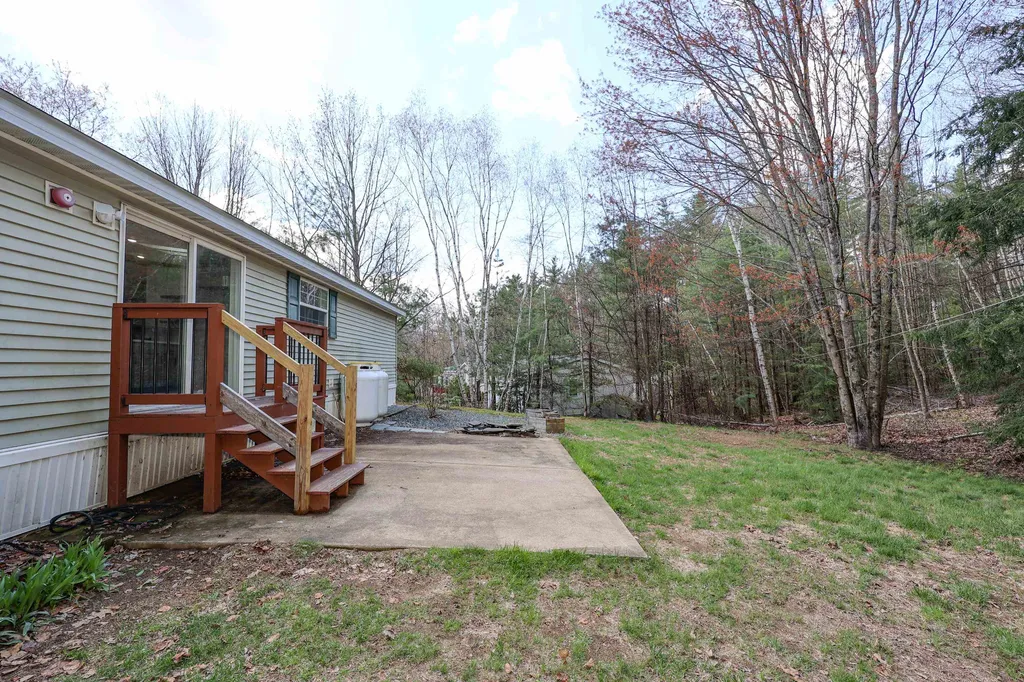 47 Hoit Mill Road Weare NH 03281