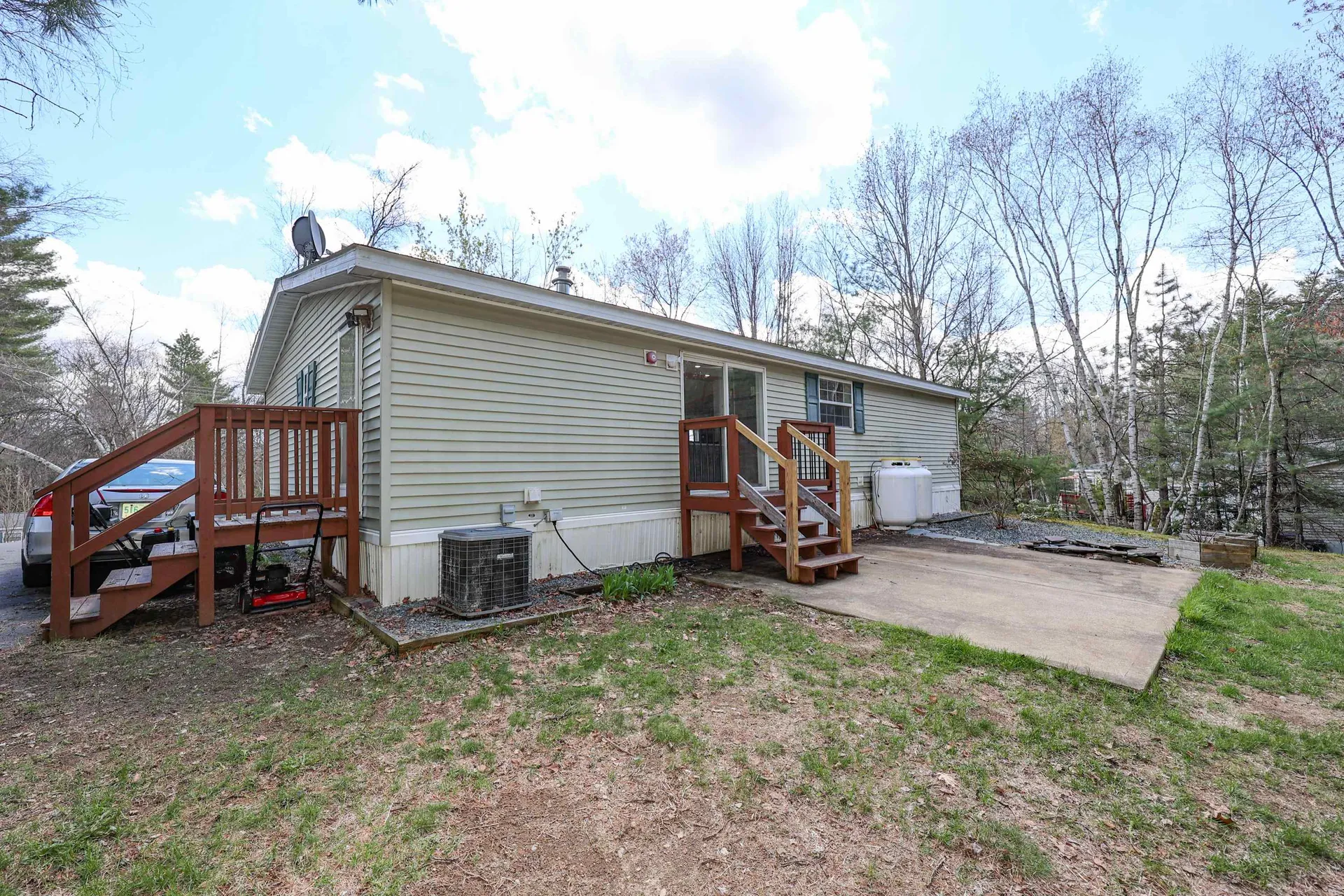 47 Hoit Mill Road Weare NH 03281