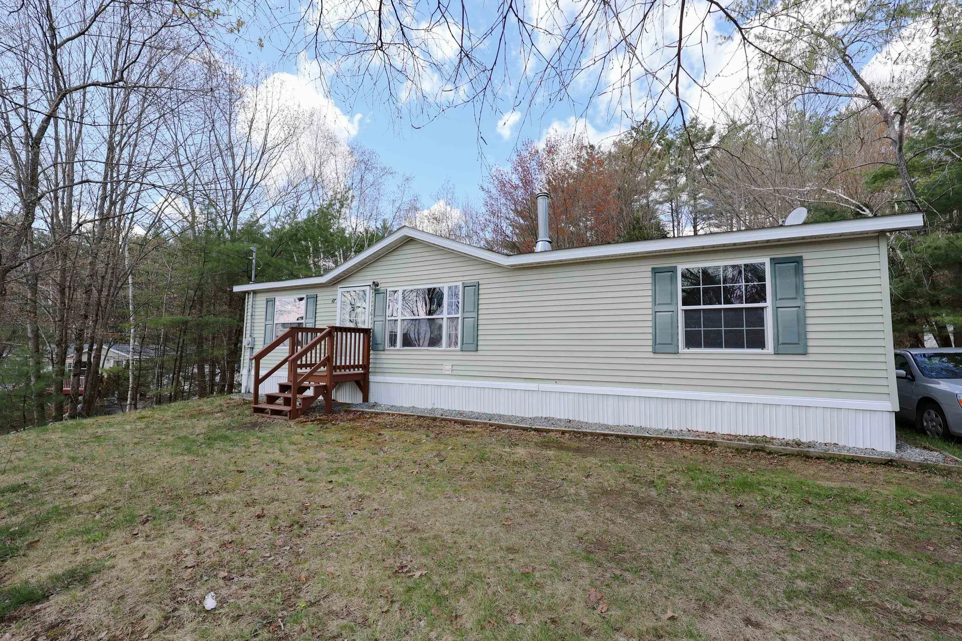 47 Hoit Mill Road Weare NH 03281
