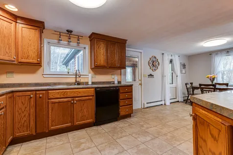 176 Washington Street Rochester NH 03839