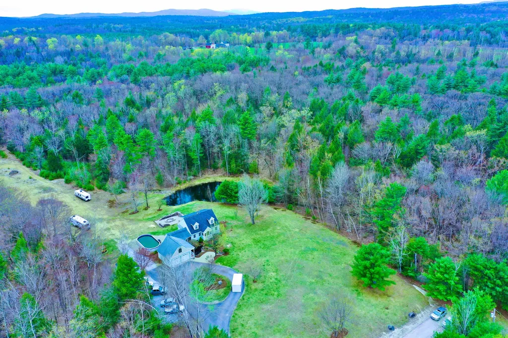 90 Beaver Pond Road Weare NH 03281