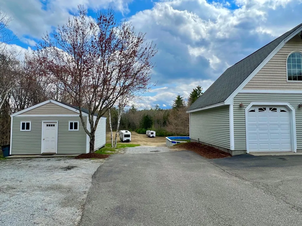 90 Beaver Pond Road Weare NH 03281