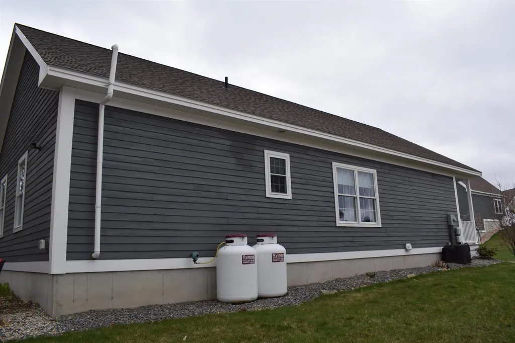 59 Memory Lane Laconia NH 03246