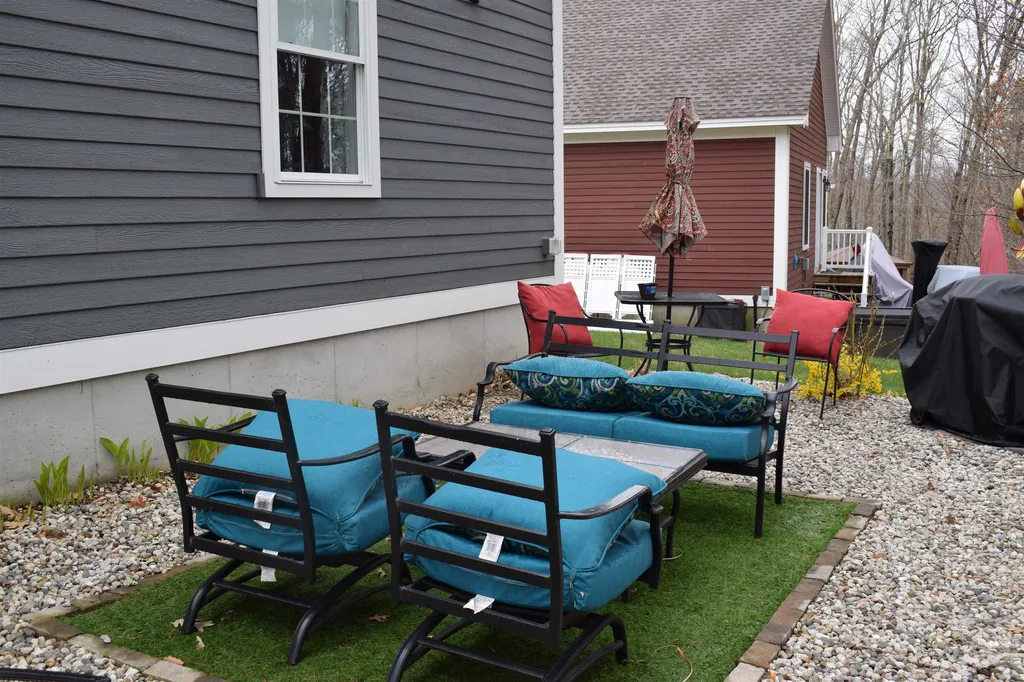 59 Memory Lane Laconia NH 03246