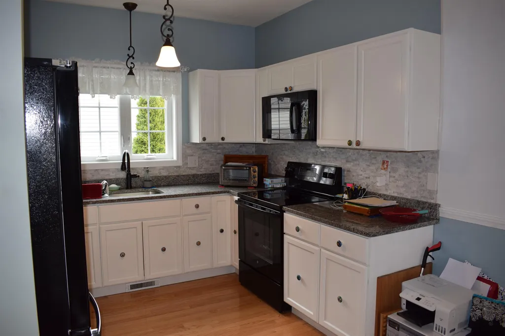 59 Memory Lane Laconia NH 03246
