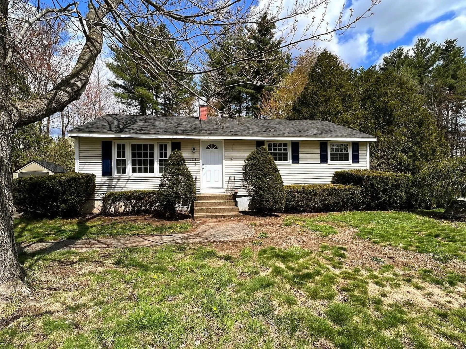 128 Ridgefield Drive Milford NH 03055