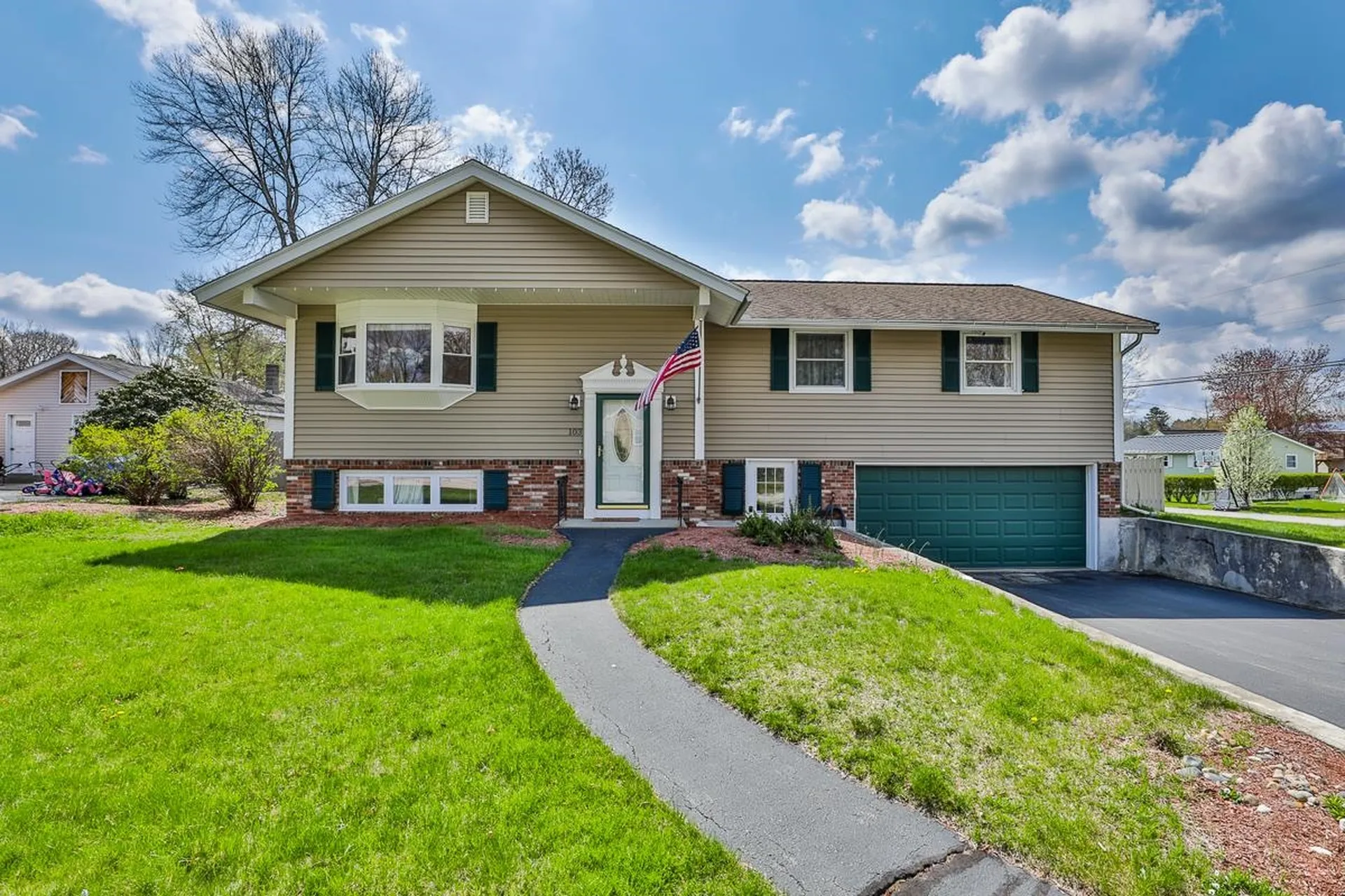 103 Dalton Street Nashua NH 03063