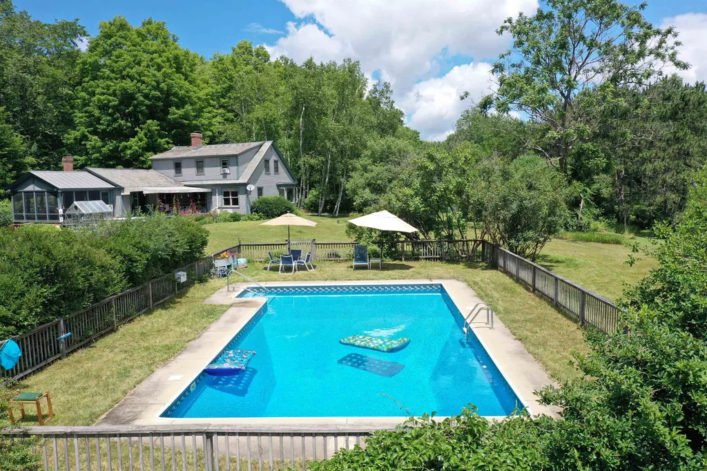 384 Peet Road Cornwall VT 05753