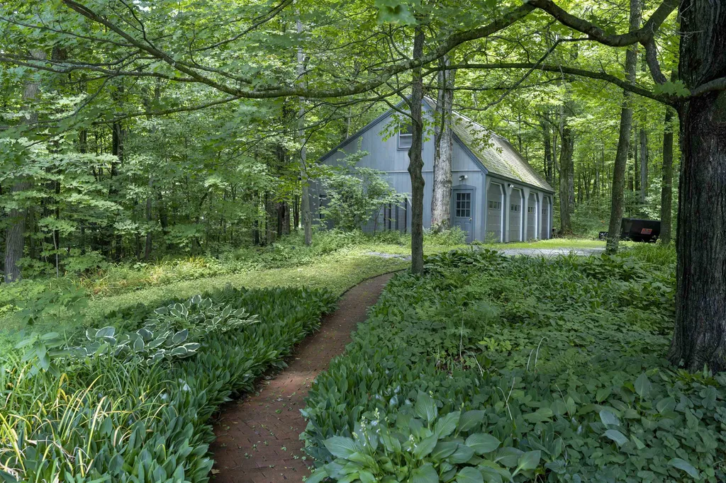 384 Peet Road Cornwall VT 05753