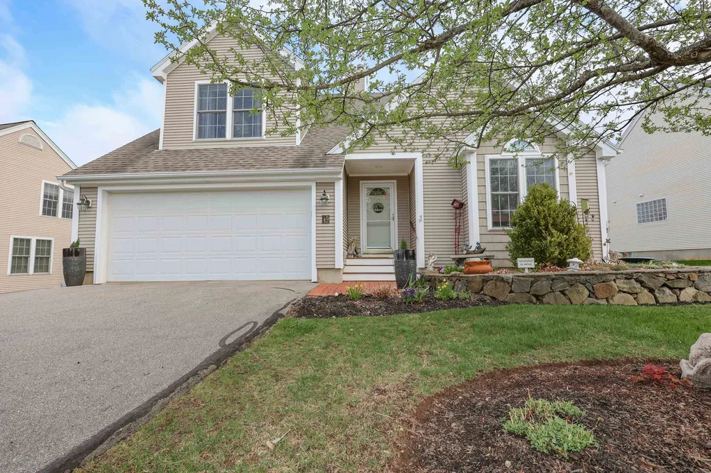 49 Hampton Meadows Hampton NH 03842