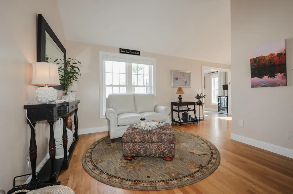 49 Hampton Meadows Hampton NH 03842