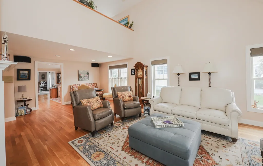49 Hampton Meadows Hampton NH 03842