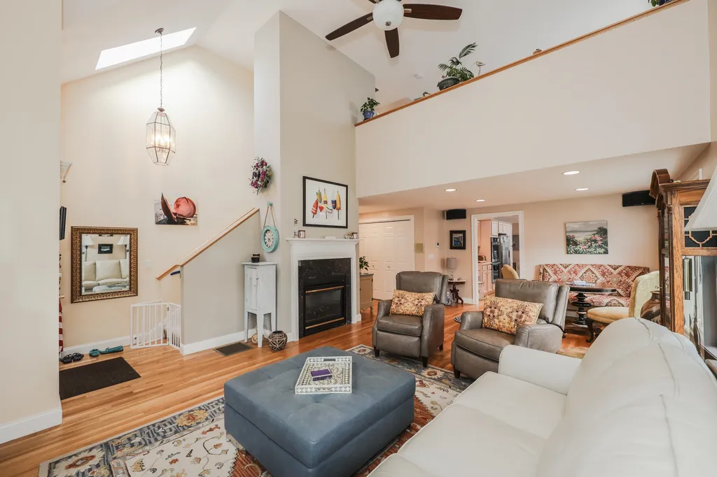 49 Hampton Meadows Hampton NH 03842